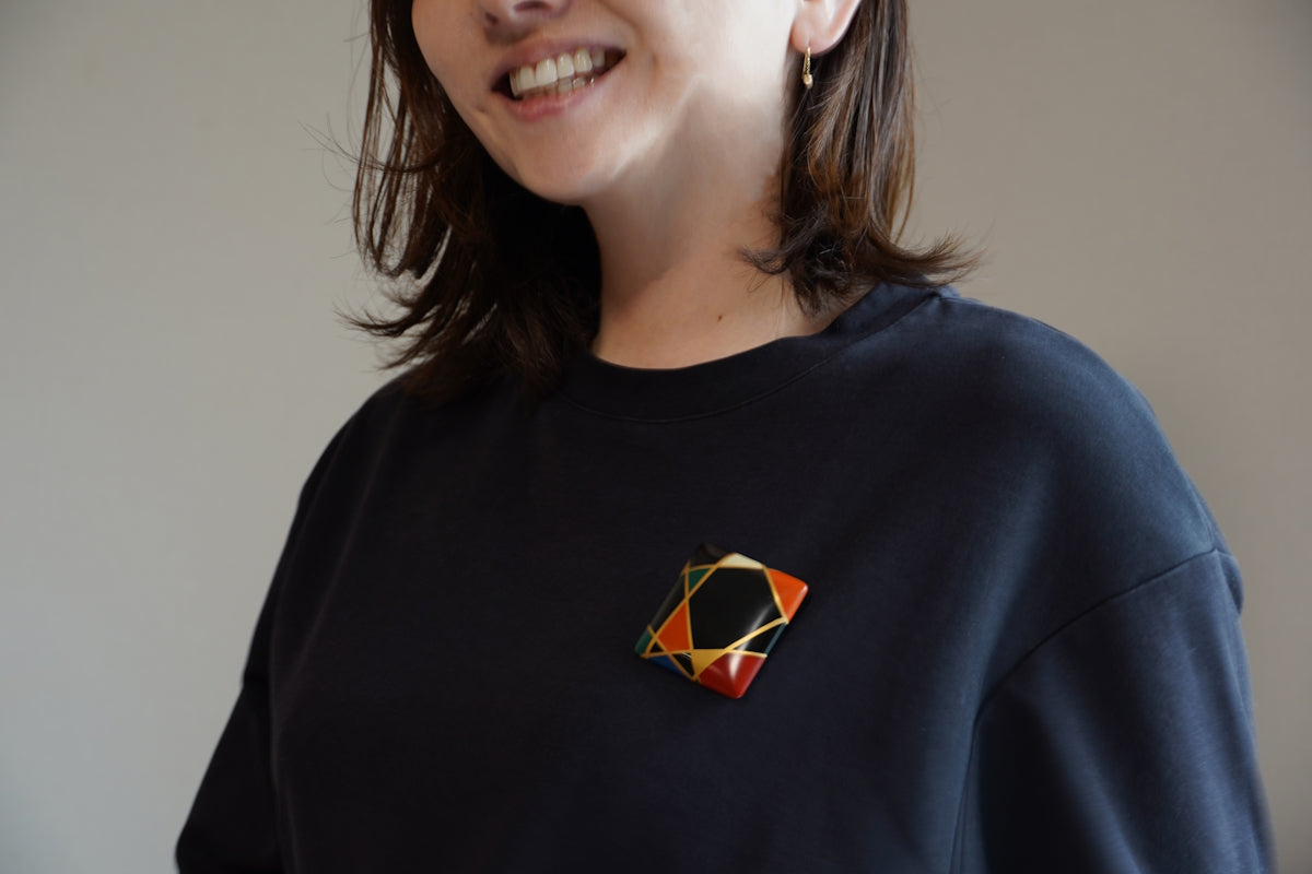 Maki-e Brooch