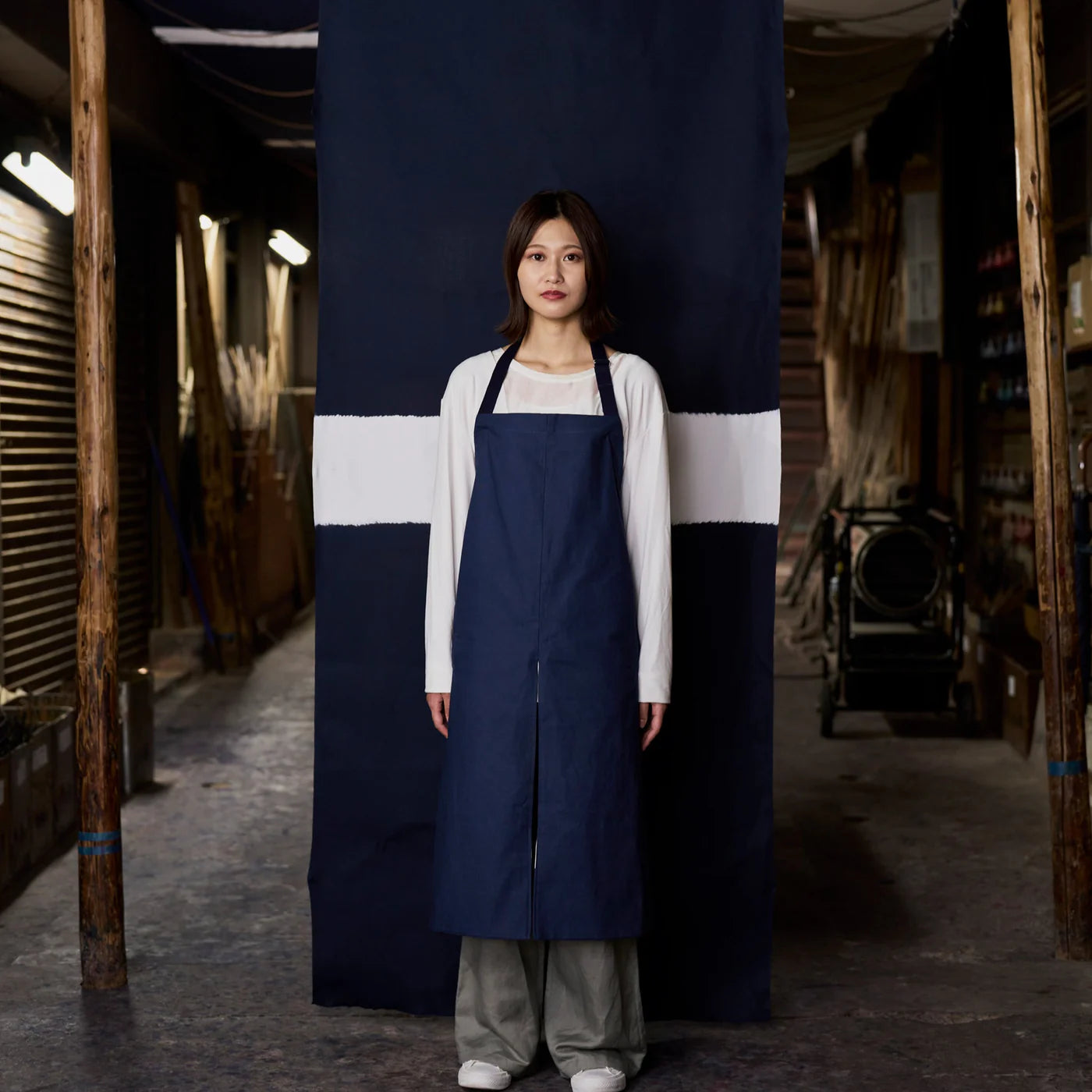 MAKU. Apron