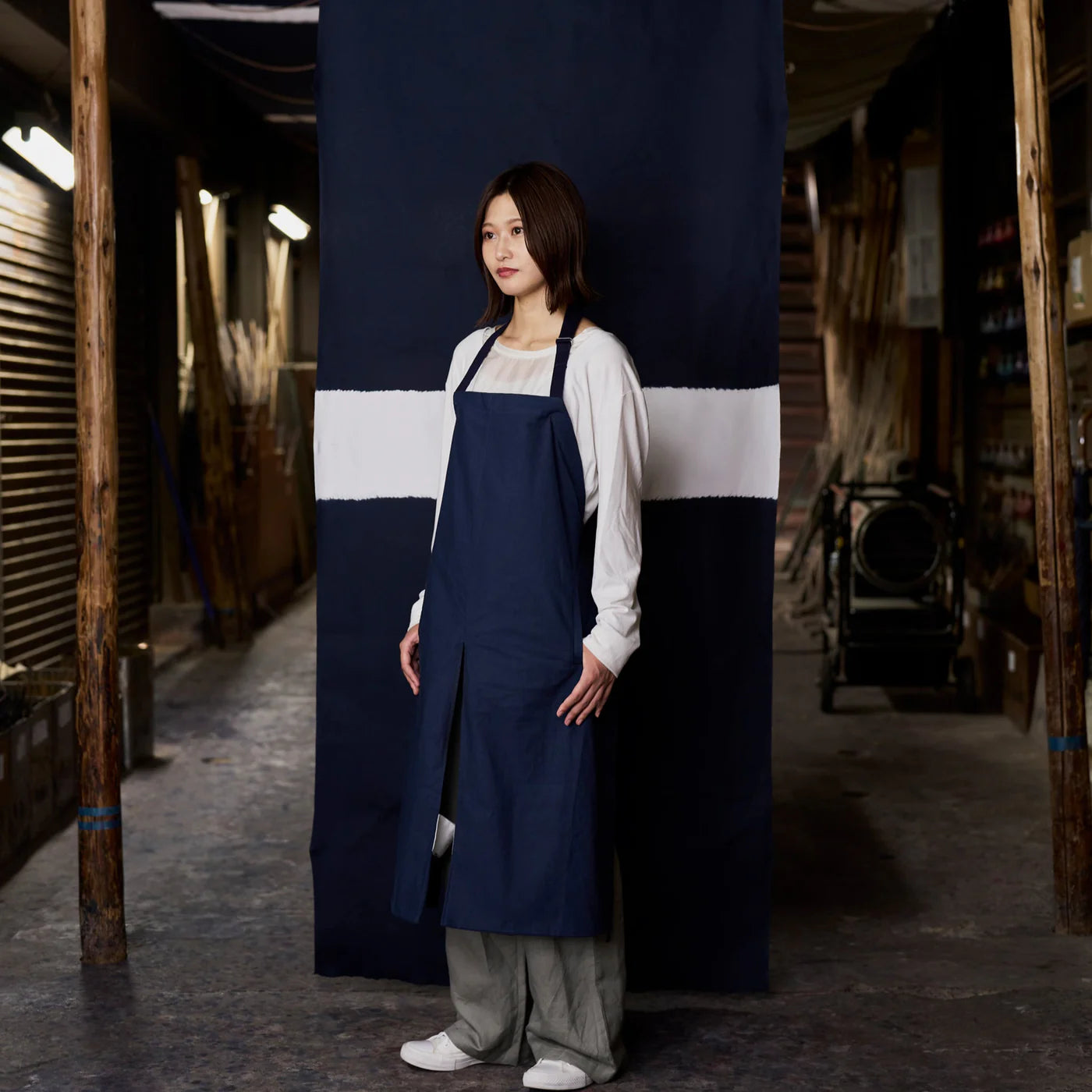 MAKU. Apron