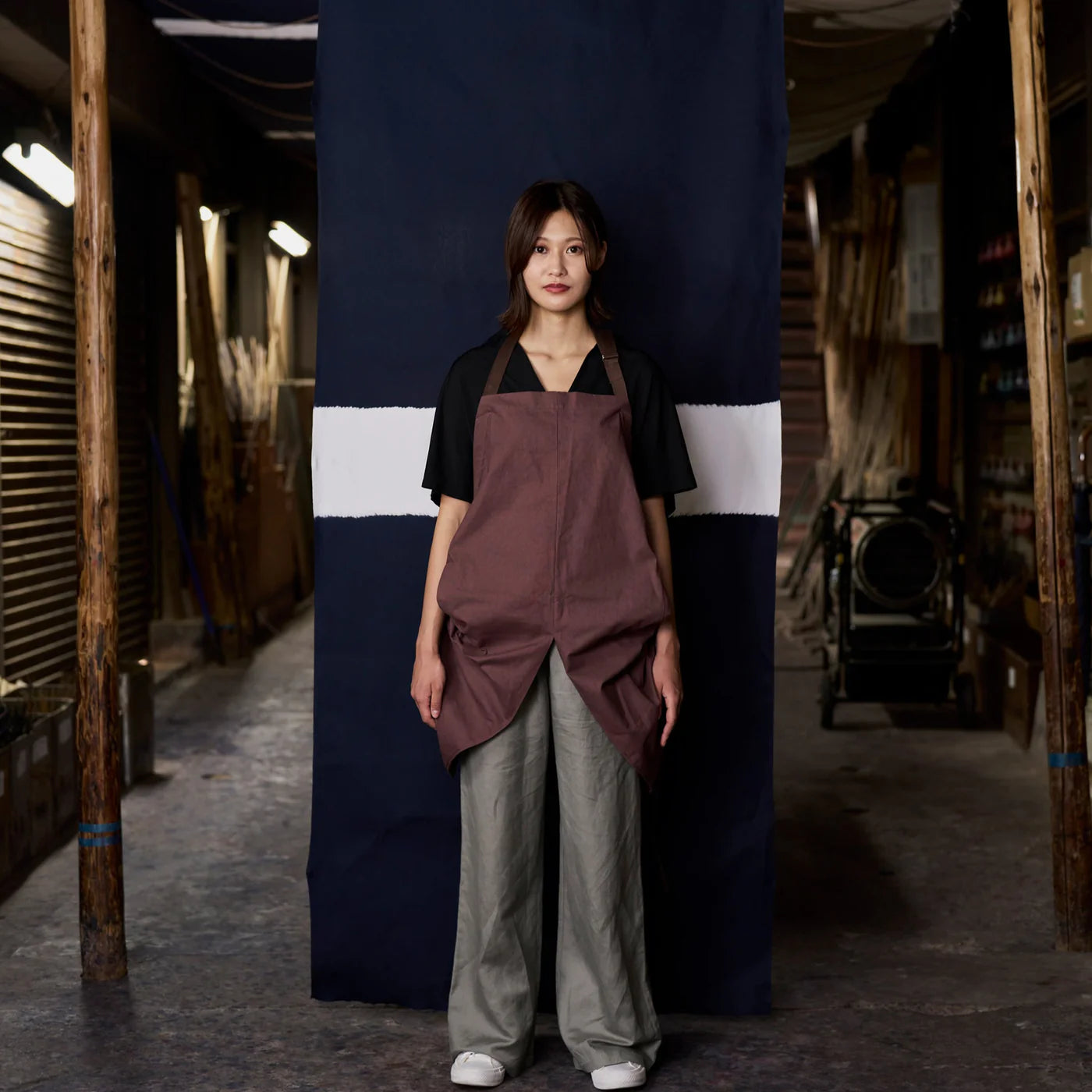 MAKU. Apron