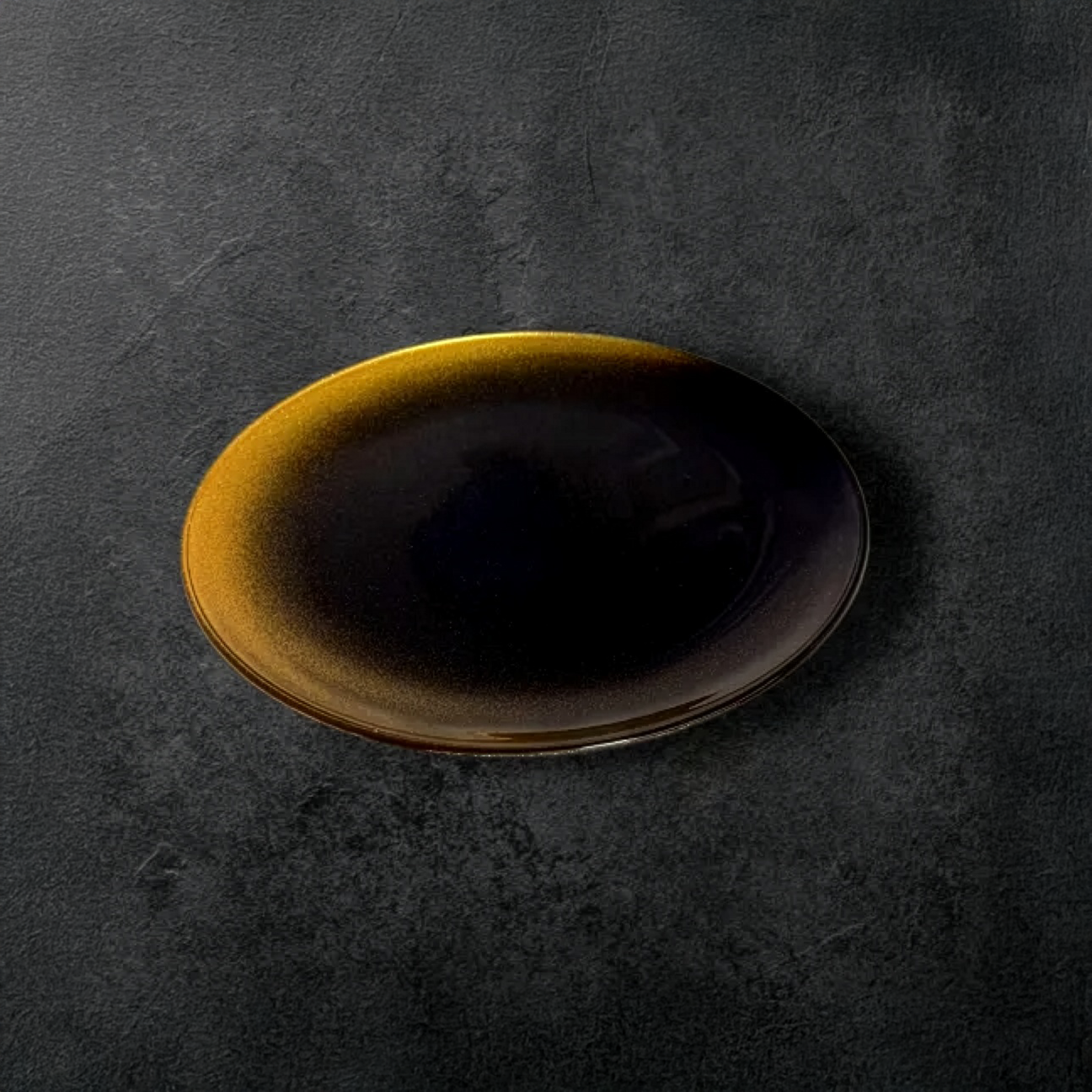 Maki‑nuri “Moon” Small Plate Set