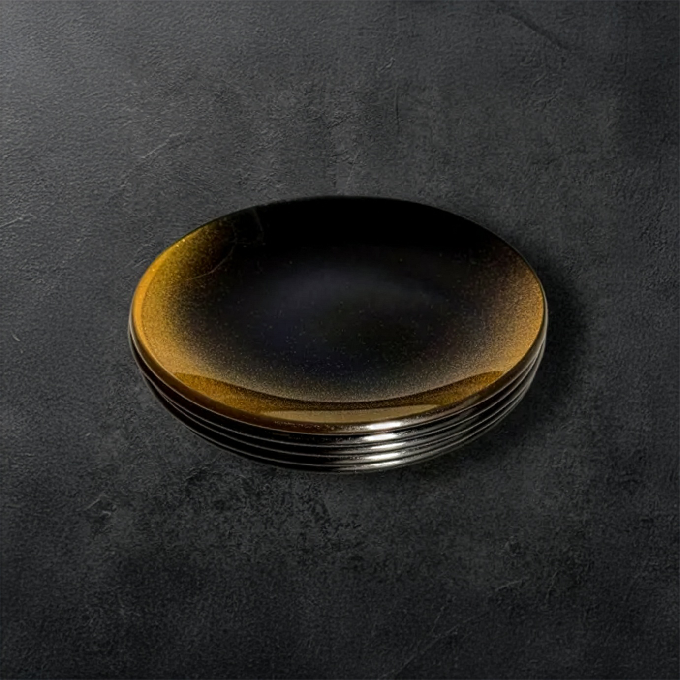 Maki‑nuri “Moon” Small Plate Set